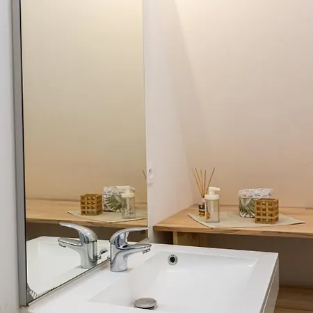 Guestready - Stylish Retreat In Bacalan